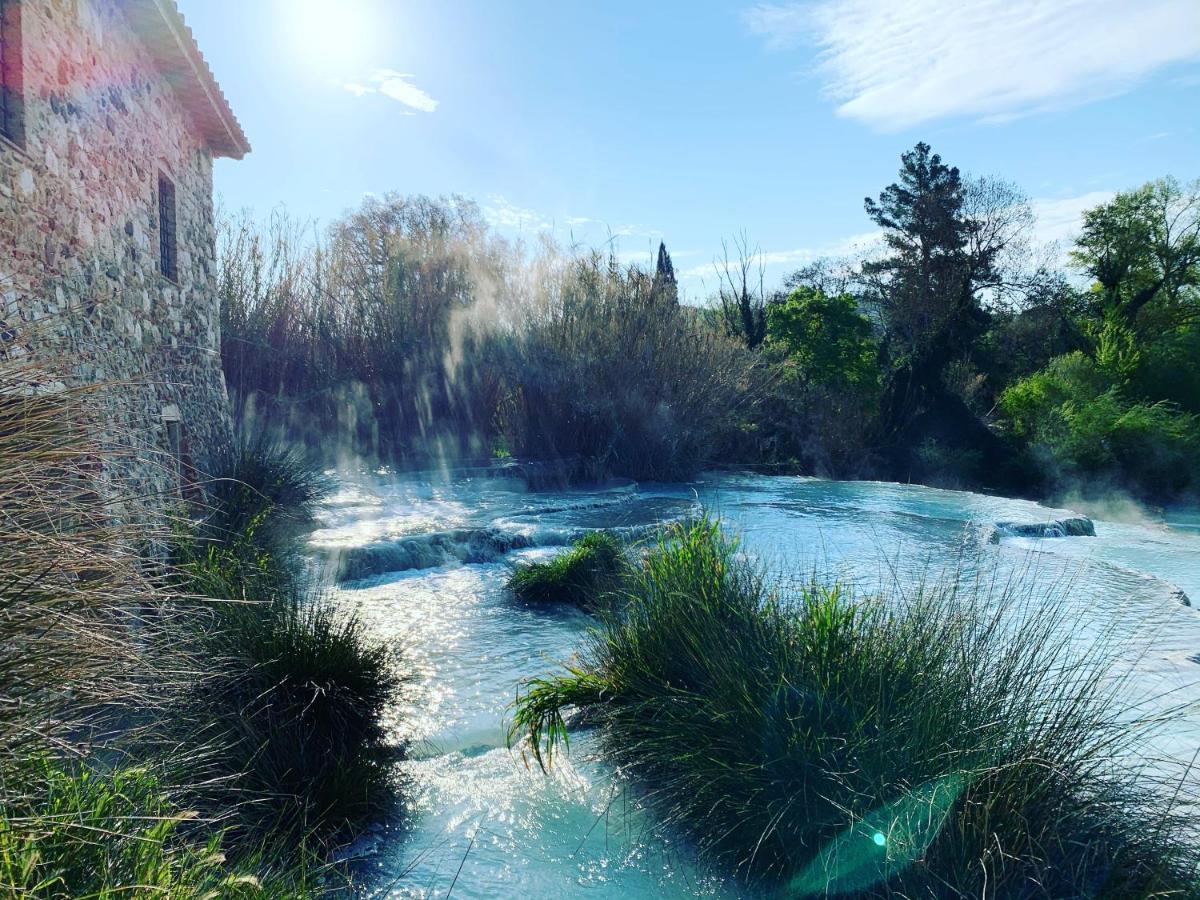 Casale Terre Rosse Garden Bed and Breakfast Saturnia Eksteriør billede