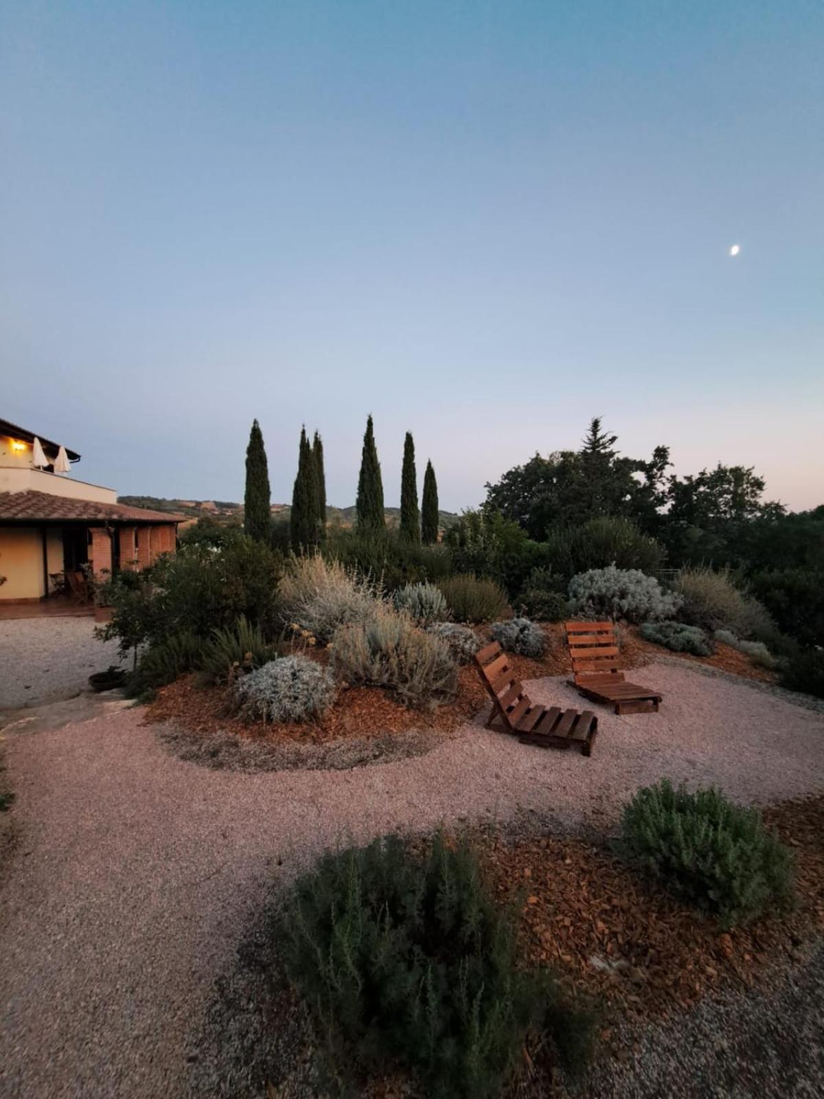 Casale Terre Rosse Garden Bed and Breakfast Saturnia Eksteriør billede